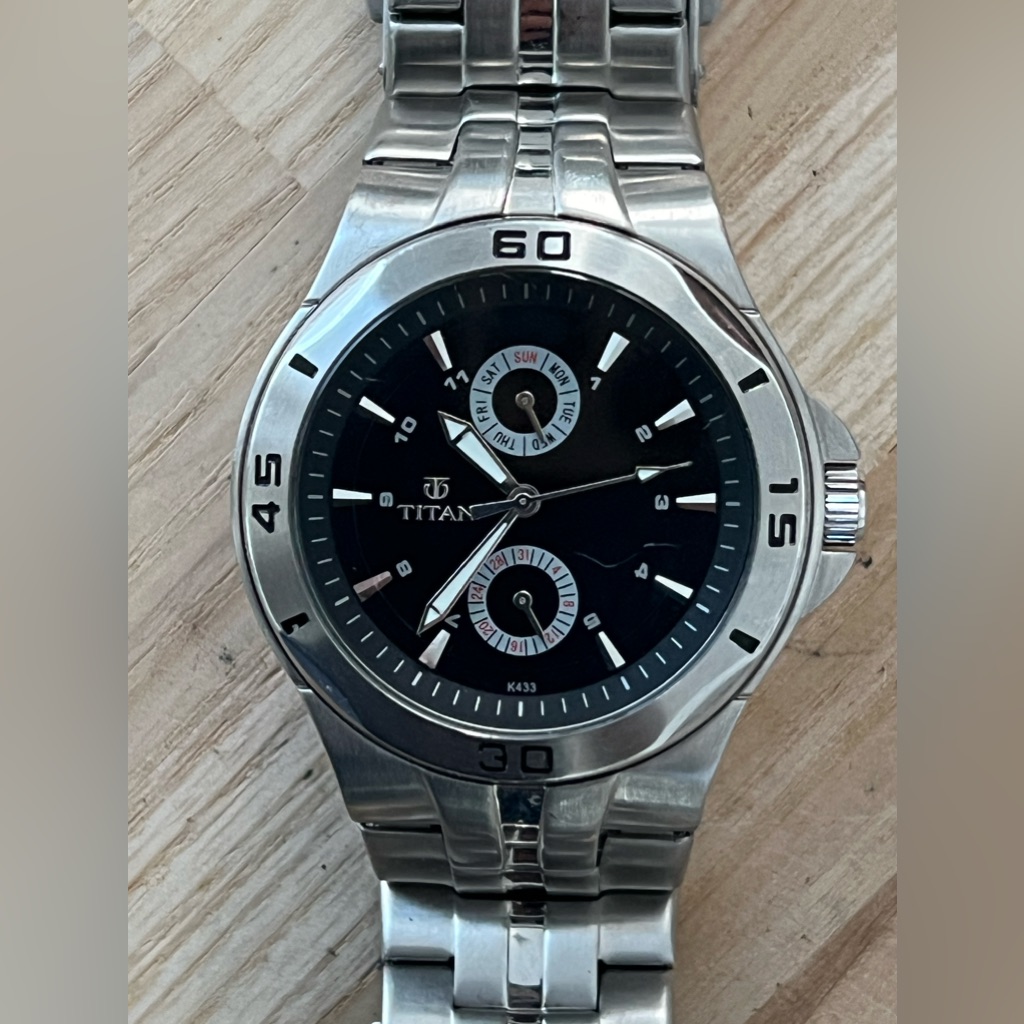 Titan Mens Watch Black Dial Day Date Dials Stainless Bracelet